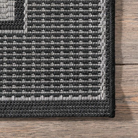 NuLOOM Gris Framed Solid Indoor Outdoor Rug Gray 5 NuLOOM Gris Framed Solid Indoor Outdoor Rug Gray - Image 3