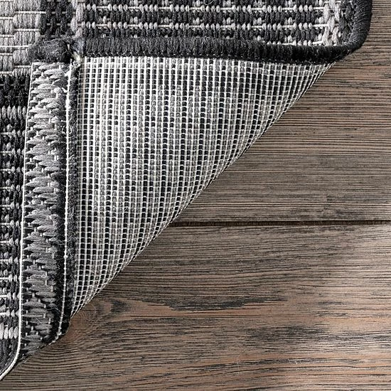 NuLOOM Gris Framed Solid Indoor Outdoor Rug Gray 6 NuLOOM Gris Framed Solid Indoor Outdoor Rug Gray - Image 4