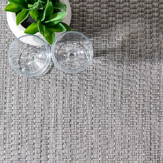 NuLOOM Gris Framed Solid Indoor Outdoor Rug Gray 7 NuLOOM Gris Framed Solid Indoor Outdoor Rug Gray - Image 5