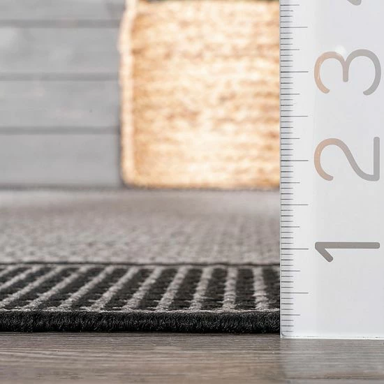 NuLOOM Gris Framed Solid Indoor Outdoor Rug Gray 8 NuLOOM Gris Framed Solid Indoor Outdoor Rug Gray - Image 6