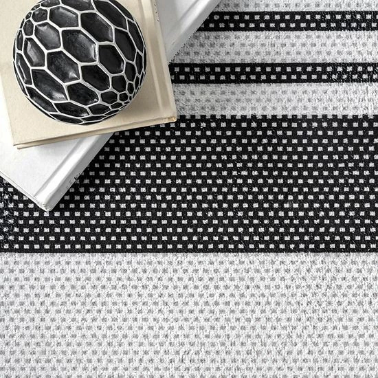 NuLOOM Lena Machine Washable Striped Rug 10 NuLOOM Lena Machine Washable Striped Rug - Image 8