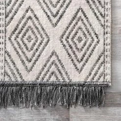 NuLOOM Outdoor Striped Miriam Rug Beige -nuLOOM Sales Store unnamed file 1936