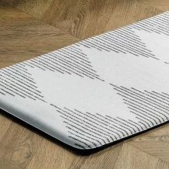 NuLOOM Diamond Stripes Kitchen Mat -nuLOOM Sales Store unnamed file 2198