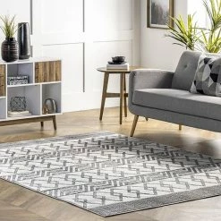 Alternative view of NuLOOM Fading Bands Rug