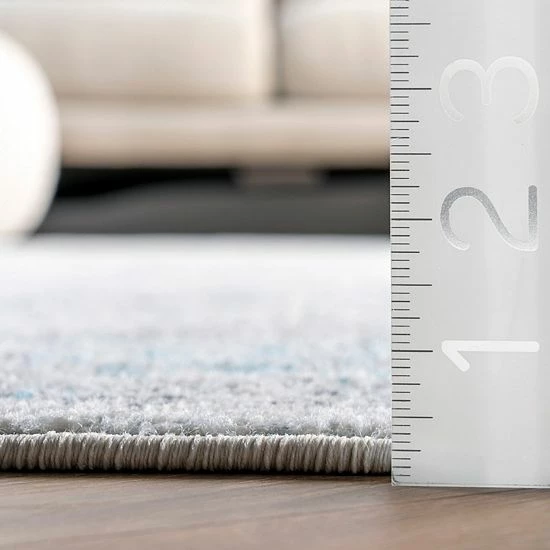 NuLOOM Vintage Lindy Framed Floral Rug 6 NuLOOM Vintage Lindy Framed Floral Rug - Image 4