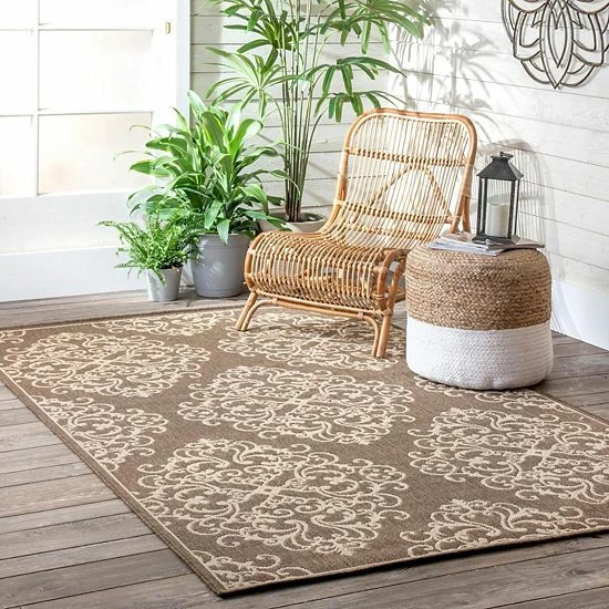 NuLOOM Jazmine Coronated Trellis Indoor/Outdoor Area Rug 4 NuLOOM Jazmine Coronated Trellis Indoor/Outdoor Area Rug - Image 2