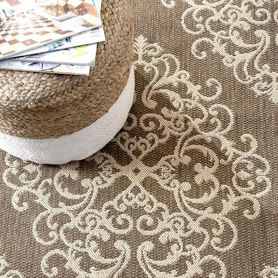 NuLOOM Jazmine Coronated Trellis Indoor/Outdoor Area Rug 6 NuLOOM Jazmine Coronated Trellis Indoor/Outdoor Area Rug - Image 4