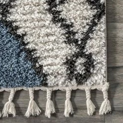 NuLOOM Donette Diamond Tasseled Rug -nuLOOM Sales Store unnamed file 3068