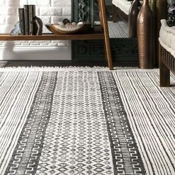 NuLOOM Kameron Geometric Fringe Rug -nuLOOM Sales Store unnamed file 3151