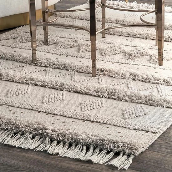 NuLOOM Lauretta Tassel Wool Rug 4 NuLOOM Lauretta Tassel Wool Rug - Image 2