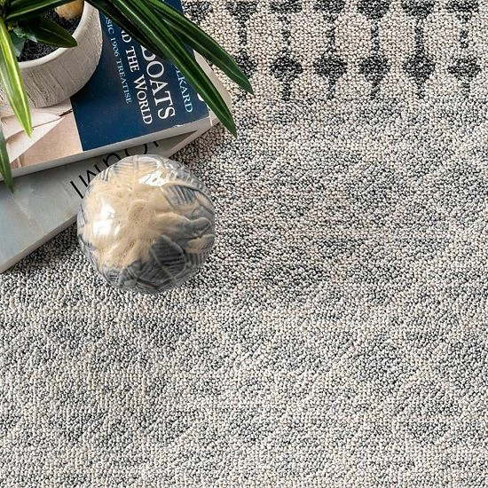 NuLOOM Tribal Iris Medallion Area Rug 6 NuLOOM Tribal Iris Medallion Area Rug - Image 4