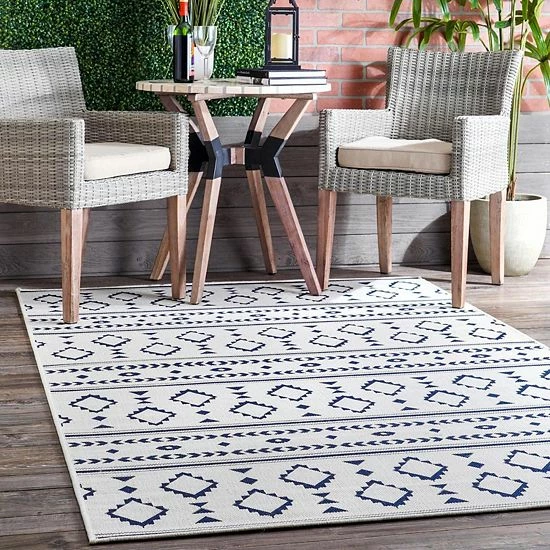 NuLOOM Gabby Droplet Striped Indoor/Outdoor Area Rug 4 NuLOOM Gabby Droplet Striped Indoor/Outdoor Area Rug - Image 2