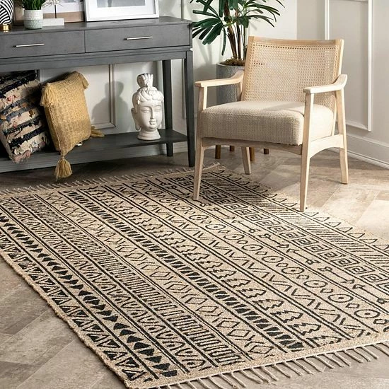 NuLOOM Harmoni Ethnic Stripes Area Rug 4 NuLOOM Harmoni Ethnic Stripes Area Rug - Image 2