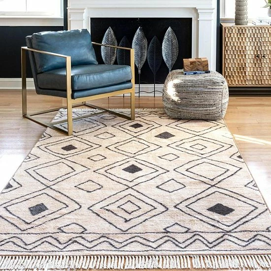NuLOOM Kenley Spotted Diamonds Area Rug 4 NuLOOM Kenley Spotted Diamonds Area Rug - Image 2