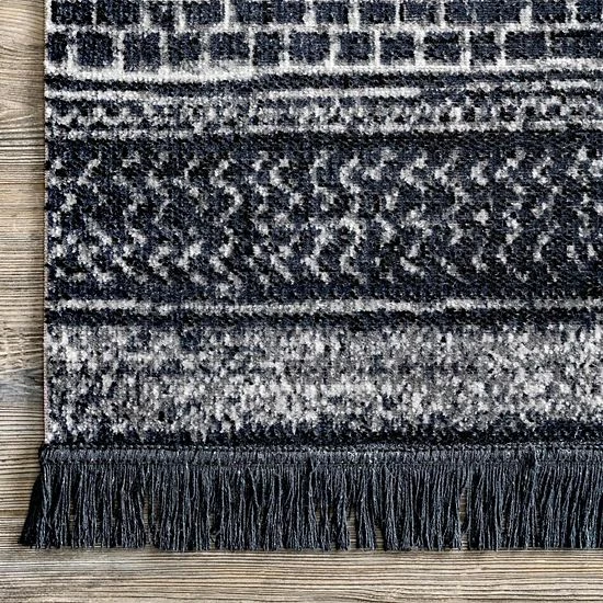 NuLOOM Saige Modern Trellis Fringe Indoor/Outdoor Area Rug 4 NuLOOM Saige Modern Trellis Fringe Indoor/Outdoor Area Rug - Image 2