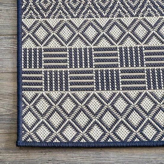 NuLOOM Tilly Striped Lattice Indoor/Outdoor Area Rug Blue 5 NuLOOM Tilly Striped Lattice Indoor/Outdoor Area Rug Blue - Image 3