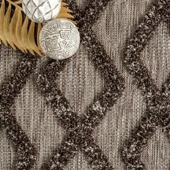 NuLOOM Elianna Raised Pendant Striped Area Rug -nuLOOM Sales Store unnamed file 3784
