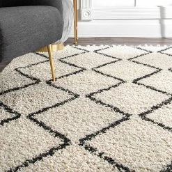 NuLOOM Michelle Diamond Trellis Tassel Rug -nuLOOM Sales Store unnamed file 3824