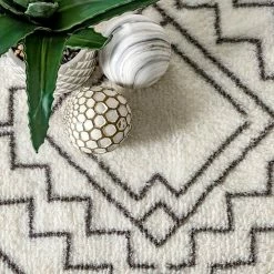 NuLOOM Adele Pendant Tribal Area Rug 9 NuLOOM Adele Pendant Tribal Area Rug -nuLOOM Sales Store unnamed file 3868