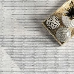 NuLOOM Kerrie Modern Triangles Area Rug -nuLOOM Sales Store unnamed file 3881