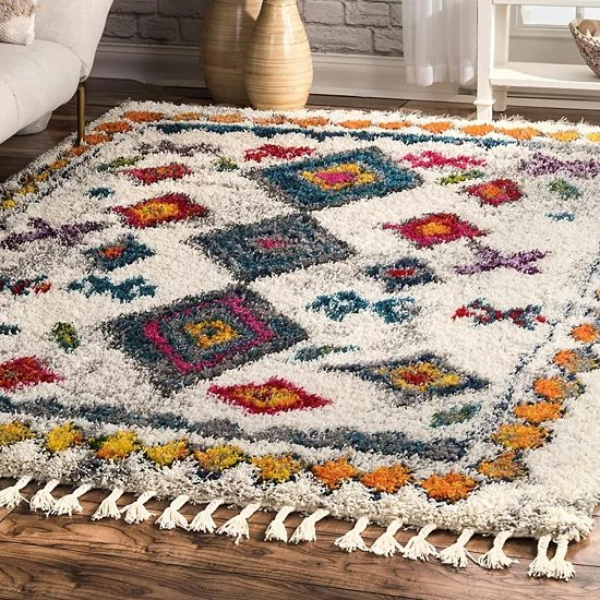 NuLOOM Lynda Moroccan Shaggy Rug - 4' X 6' 4 NuLOOM Lynda Moroccan Shaggy Rug - 4' X 6' - Image 2