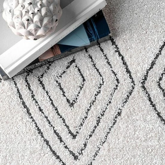 NuLOOM Bailee Soft Geometric Area Rug 5 NuLOOM Bailee Soft Geometric Area Rug - Image 3