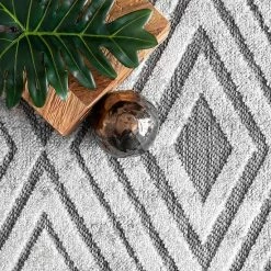 NuLOOM Lara Textured Diamonds Indoor/Outdoor Area Rug -nuLOOM Sales Store unnamed file 4106