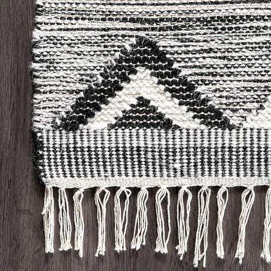 NuLOOM Savannah Moroccan Fringe Wool Rug Light Gray 5 NuLOOM Savannah Moroccan Fringe Wool Rug Light Gray - Image 3