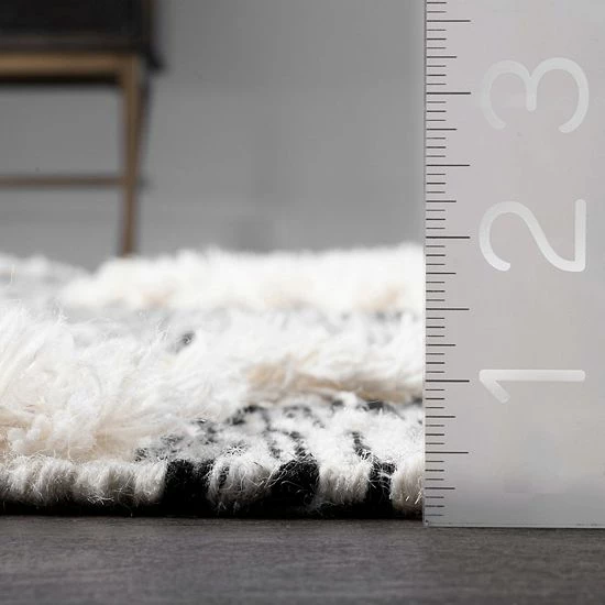 NuLOOM Savannah Moroccan Fringe Wool Rug Light Gray 8 NuLOOM Savannah Moroccan Fringe Wool Rug Light Gray - Image 6