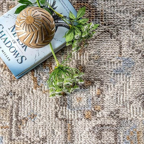 NuLOOM Kendra Hand Knotted Floral Medallion Area Rug 6 NuLOOM Kendra Hand Knotted Floral Medallion Area Rug - Image 4